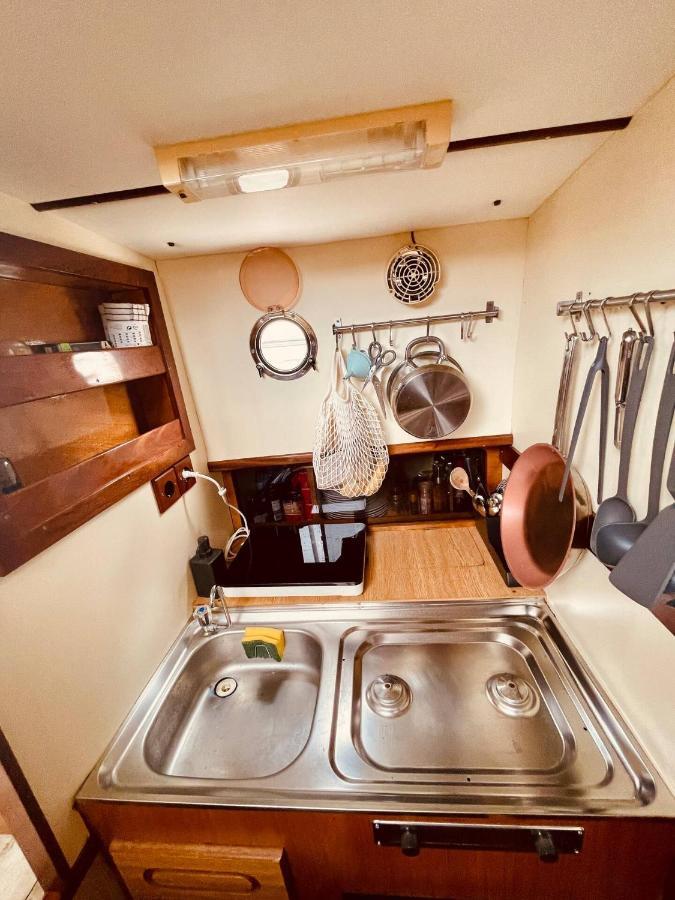 Stylish 80'S Fishing Boat Sant Adria de Besos Exterior foto